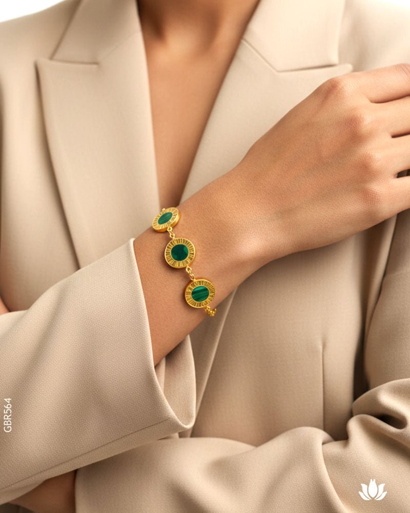 18K Yellow Gold Green Gemstone Bracelet - GEHNABOX