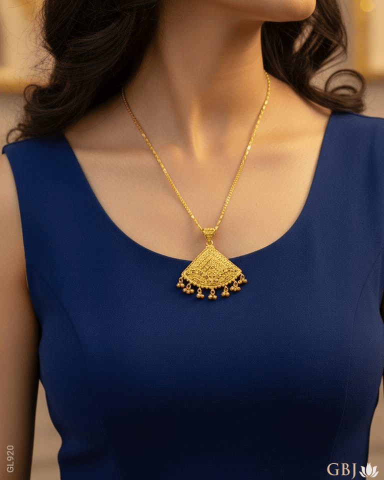 22K Yellow Gold Traditional Exquisite Locket - GEHNABOX