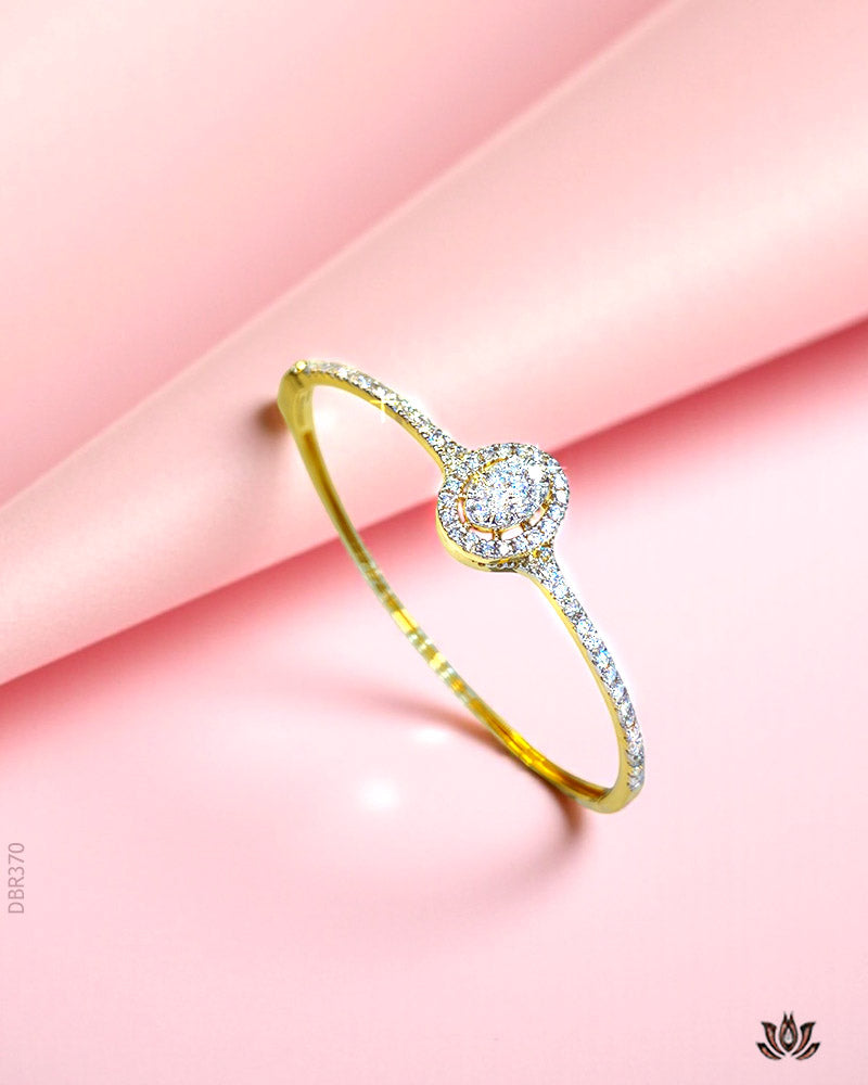 18K Real Diamond Modern Bracelet E-F/VVS