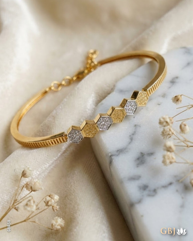 18K Yellow Gold Honeycomb Pattern Swarovski Band Bracelet