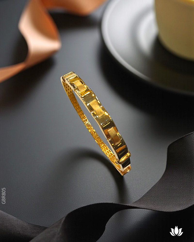 22K Yellow Gold Modernist Kada Bracelet