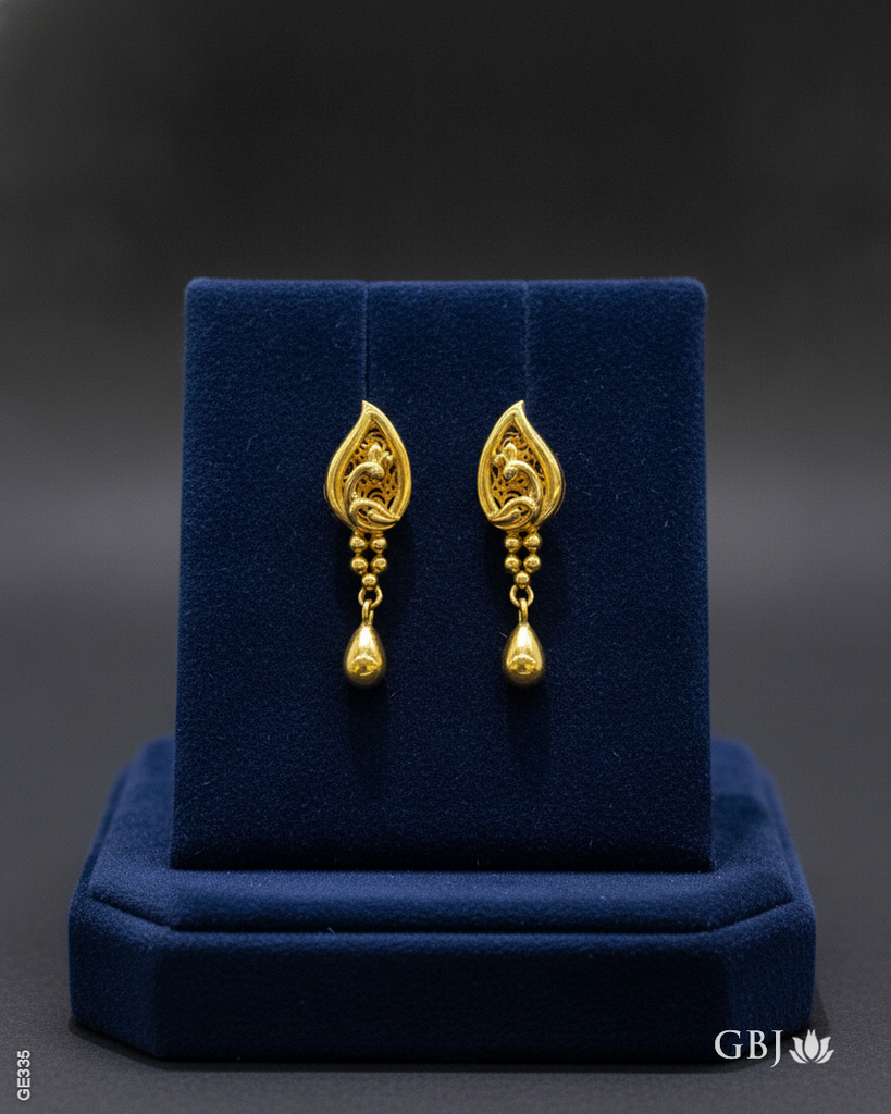 22K Yellow Gold Traditional Filigree Hanging Earrings