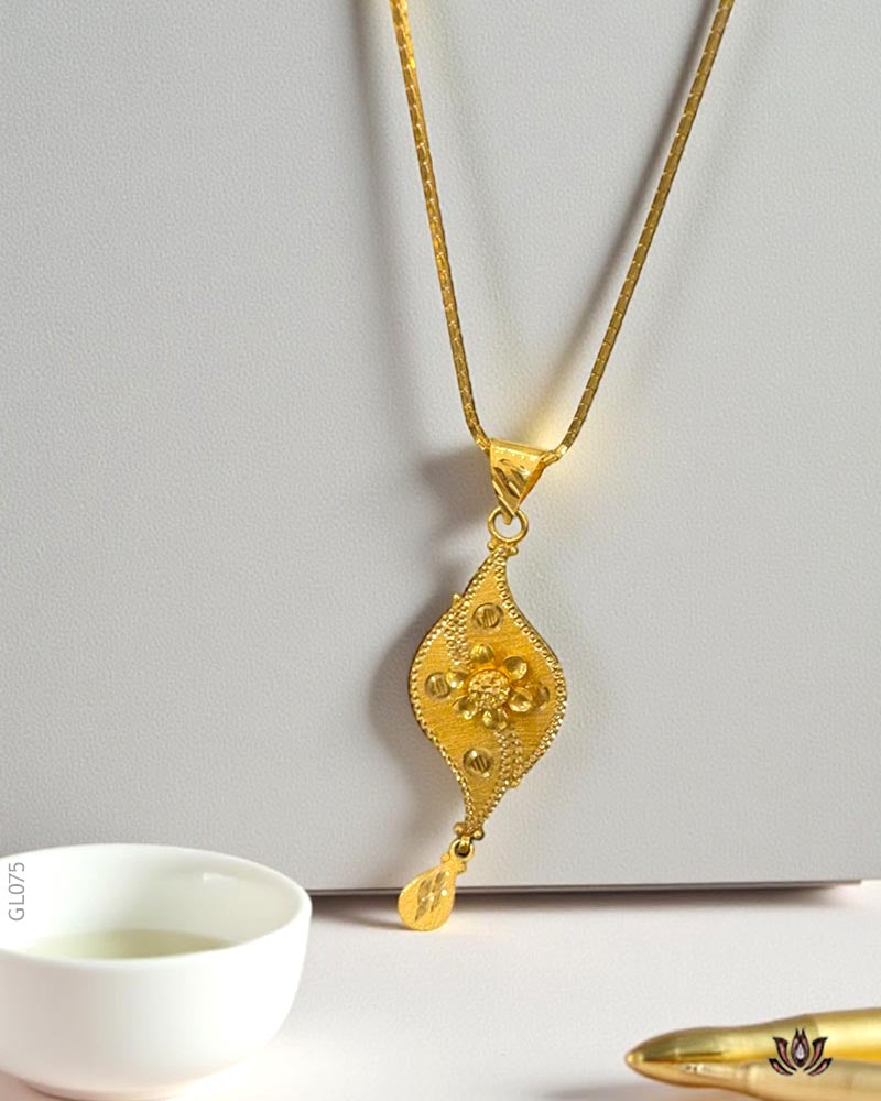 22K Yellow Gold Floral Drop Locket