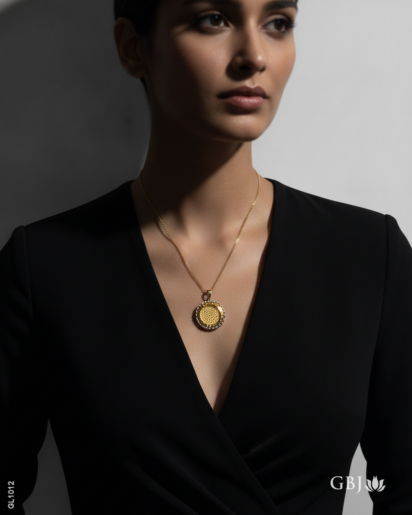 18K Rose Gold Delicate Circular Locket