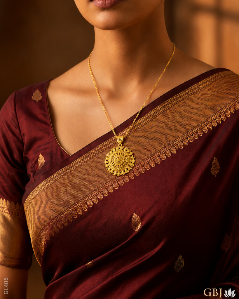 22K Yellow Gold Traditional Chakra Locket