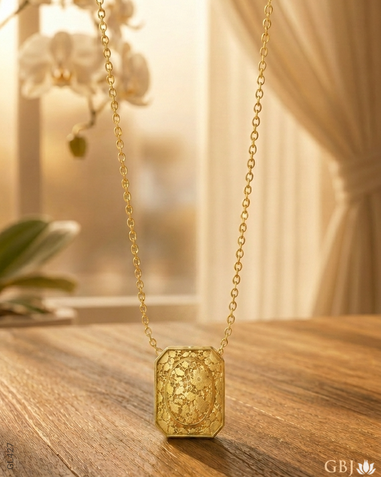 22K Yellow Gold  Floral Filigree Locket