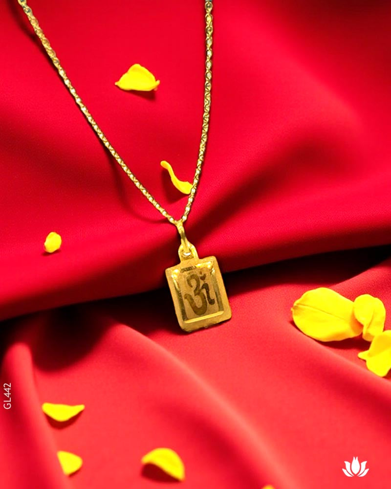 22K Yellow Gold  Om Locket