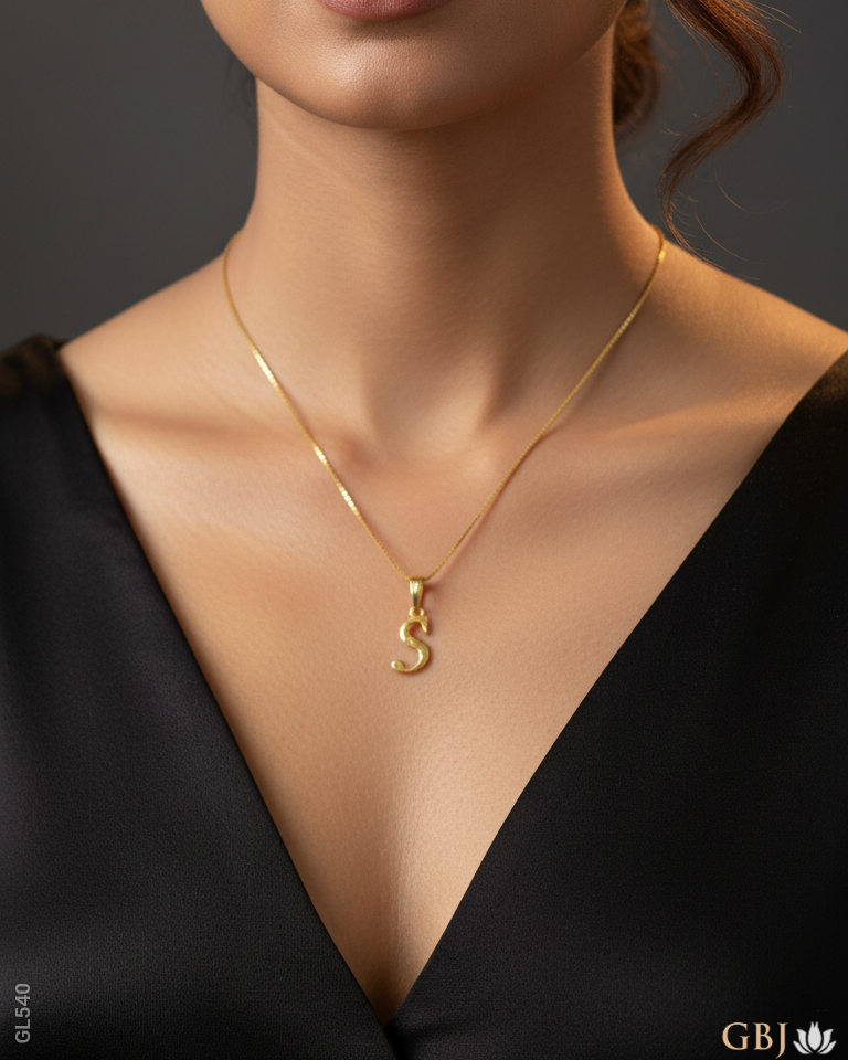 18K Yellow Gold Indo-Western Iintial Locket