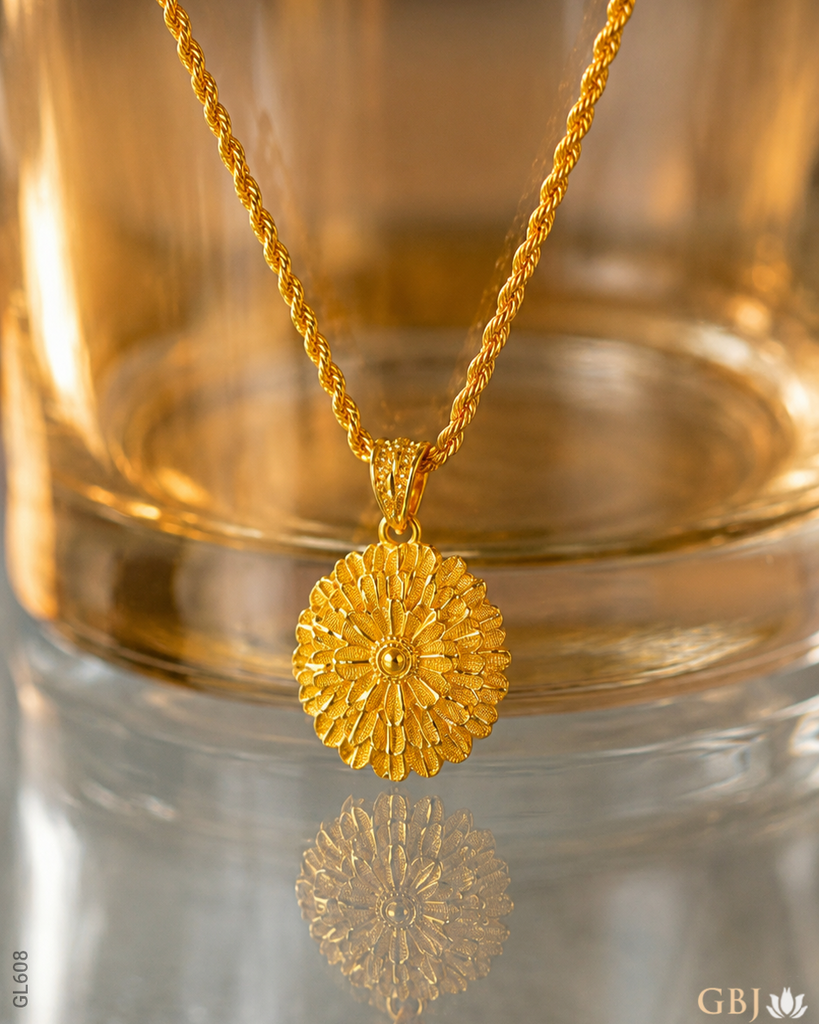 22K Yellow Gold  Traditional Sunflower Locket