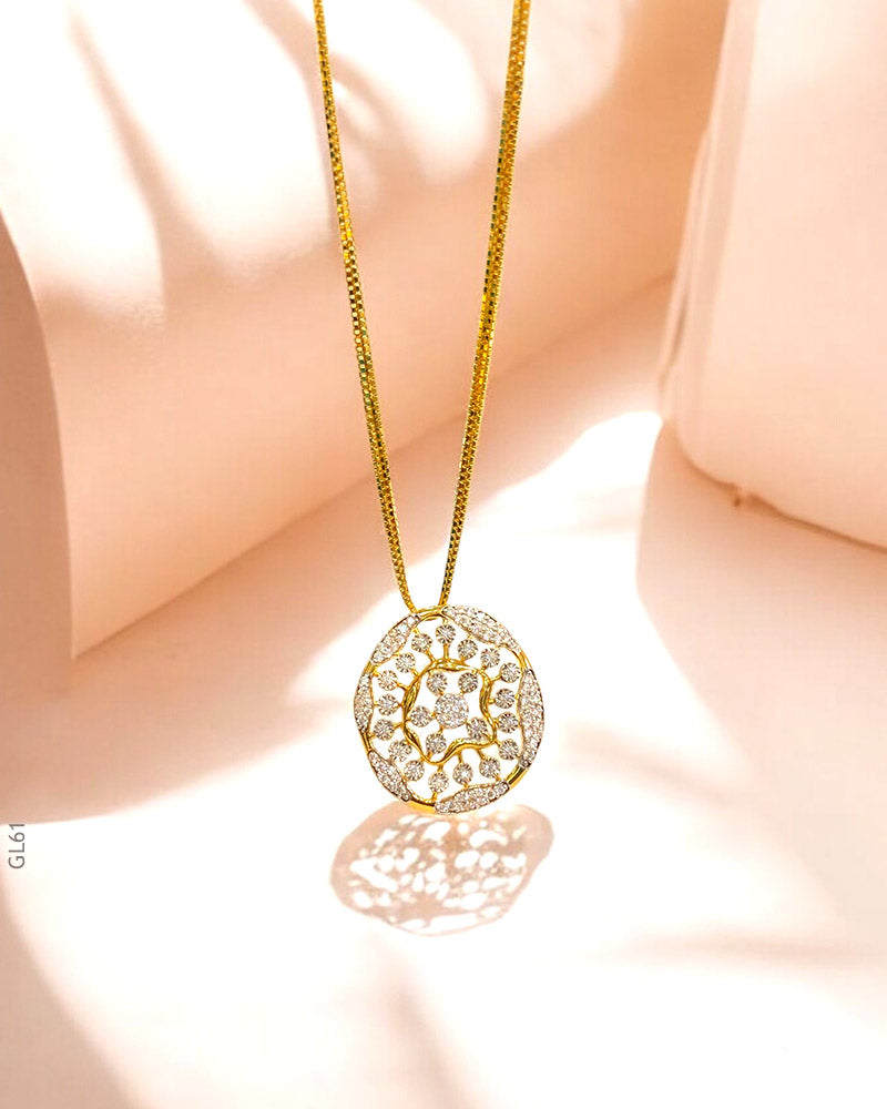 18K Yellow Gold Delicate Locket