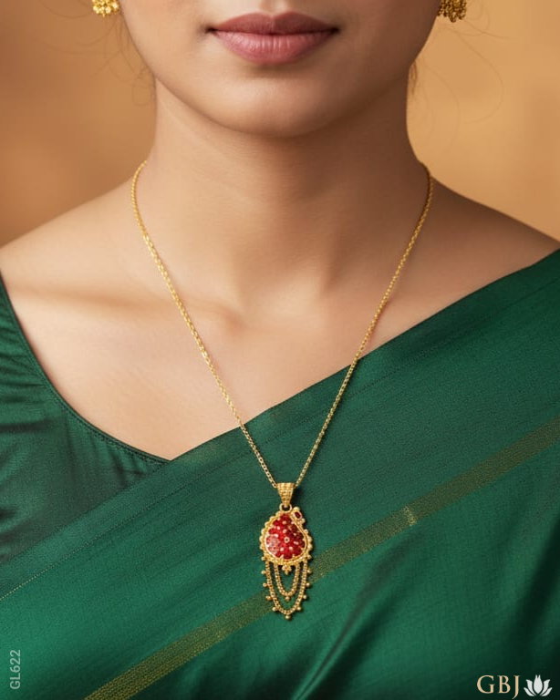 22K Yellow Gold   Handcrafted Meenakari Locket