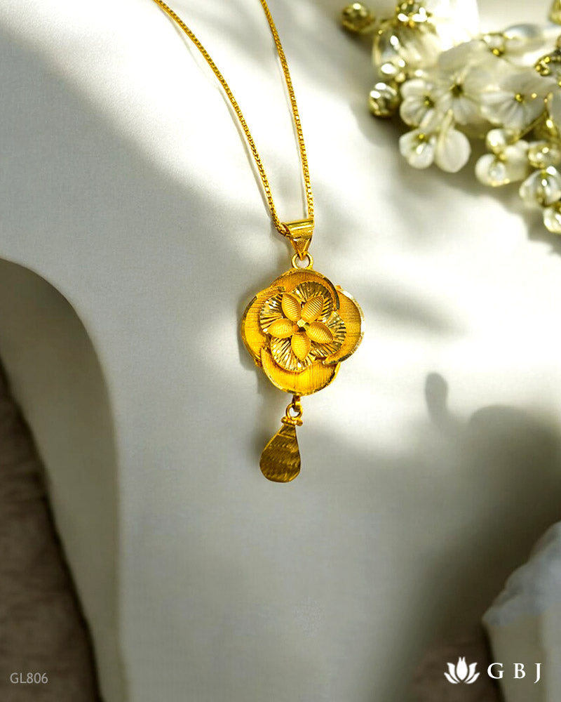 22K Real Yellow Gold Floral Locket