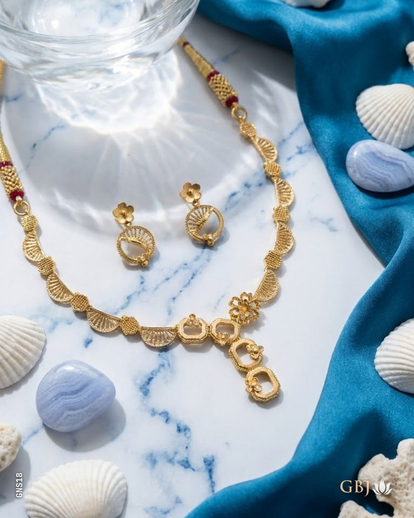 18K Yellow Gold Delicate Necklace Set