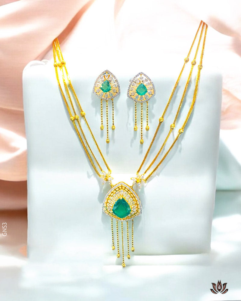 18K Yellow Gold Emerald-Green Gemstone Necklace Set