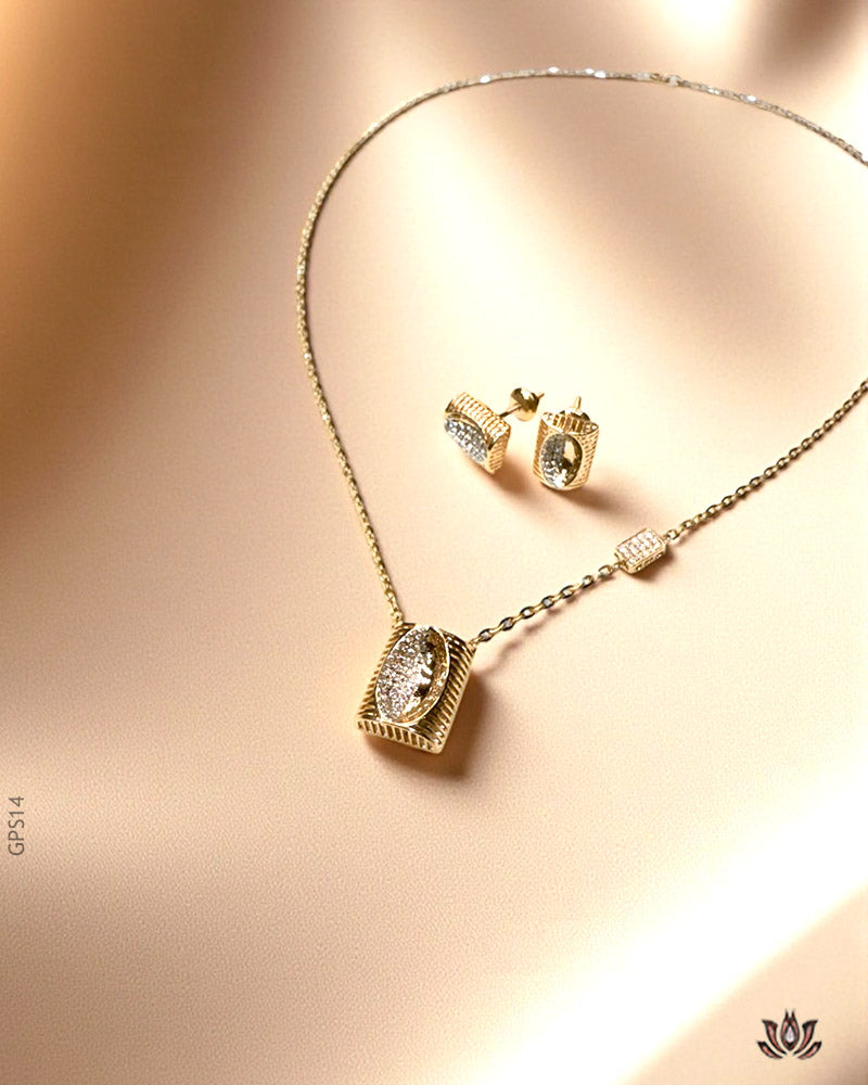 18K Rose Gold Delicate Chain Pendant Set