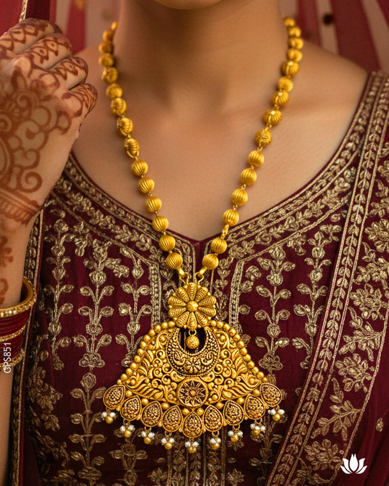 22K Real Antique Gold Heritage Grandeur Pendant Set
