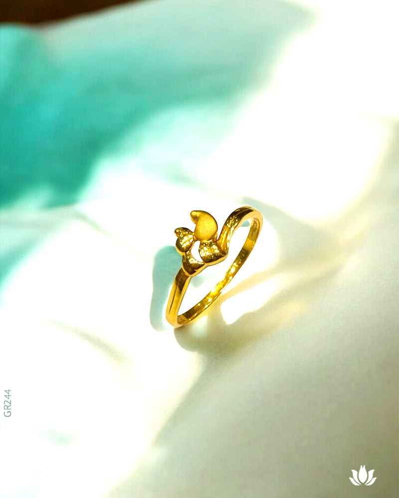 22K Yellow Gold Delicate Ring