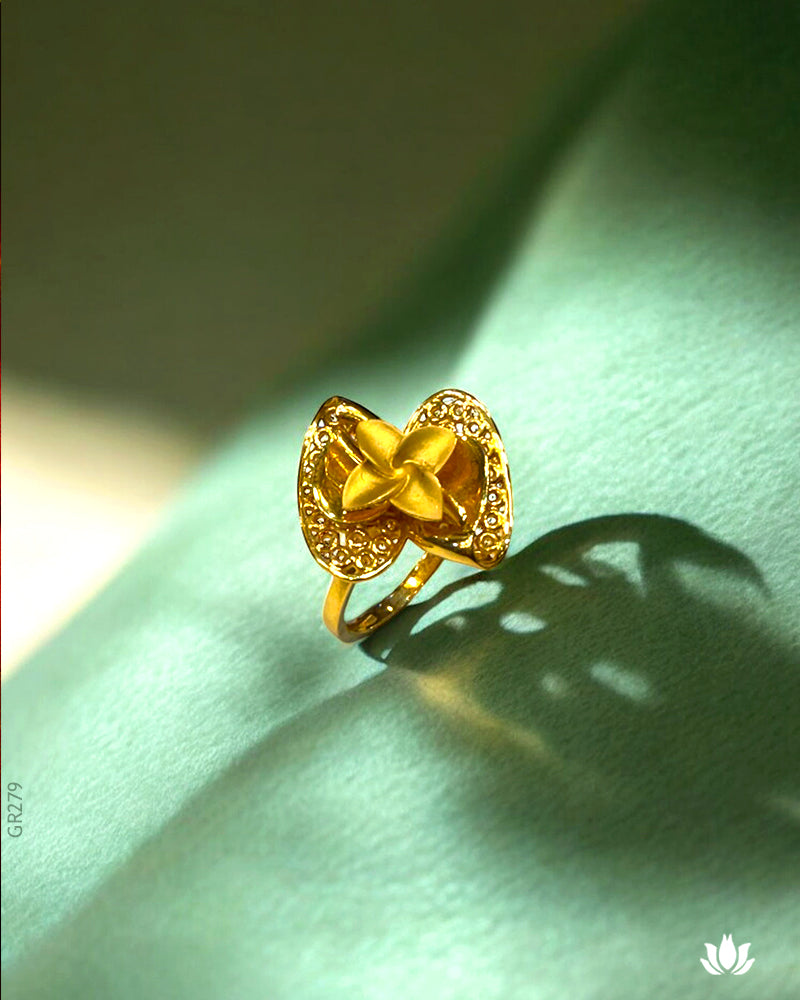 22K Yellow Gold Cocktail Exotic Bloom Ring