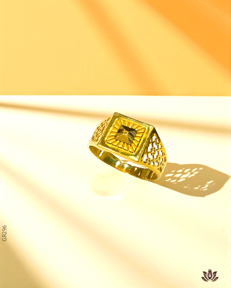 22K Yellow Gold Prominent Square Mens Ring