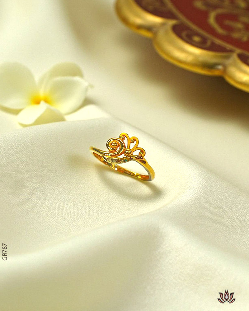 22K Yellow Gold Unique Design Ring