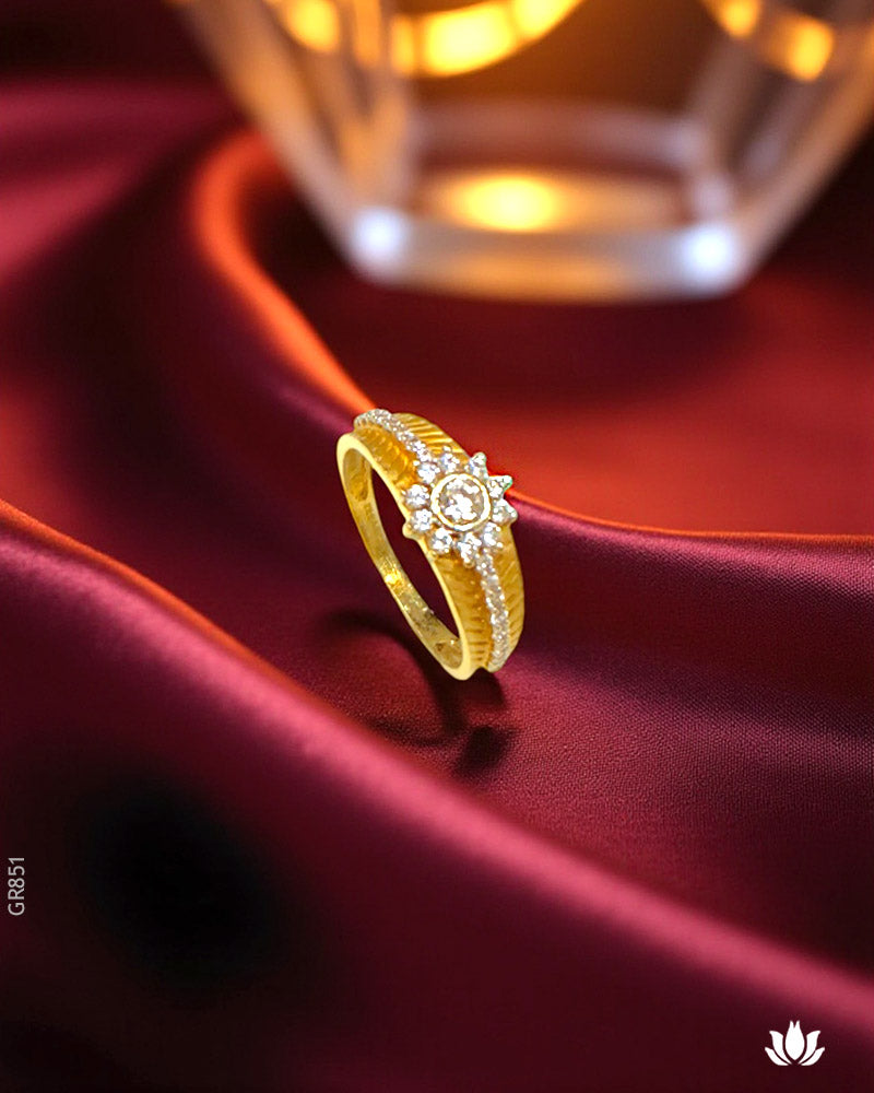 22K Yellow Gold Elegant Ring