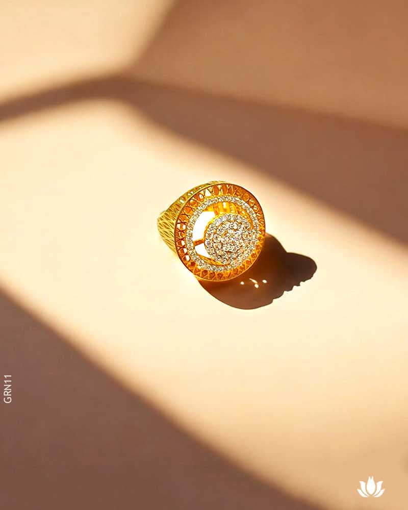 18K Yellow Gold  Cocktail Design Ring
