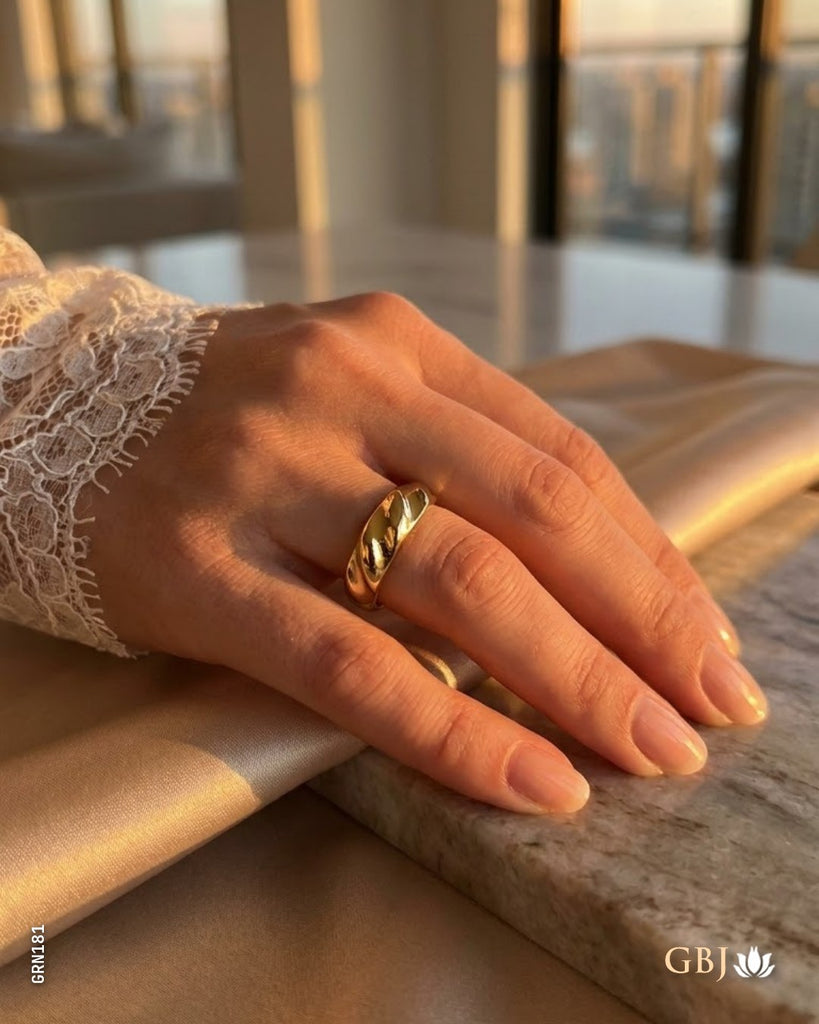 18K Yellow Gold Twisted Band Ring