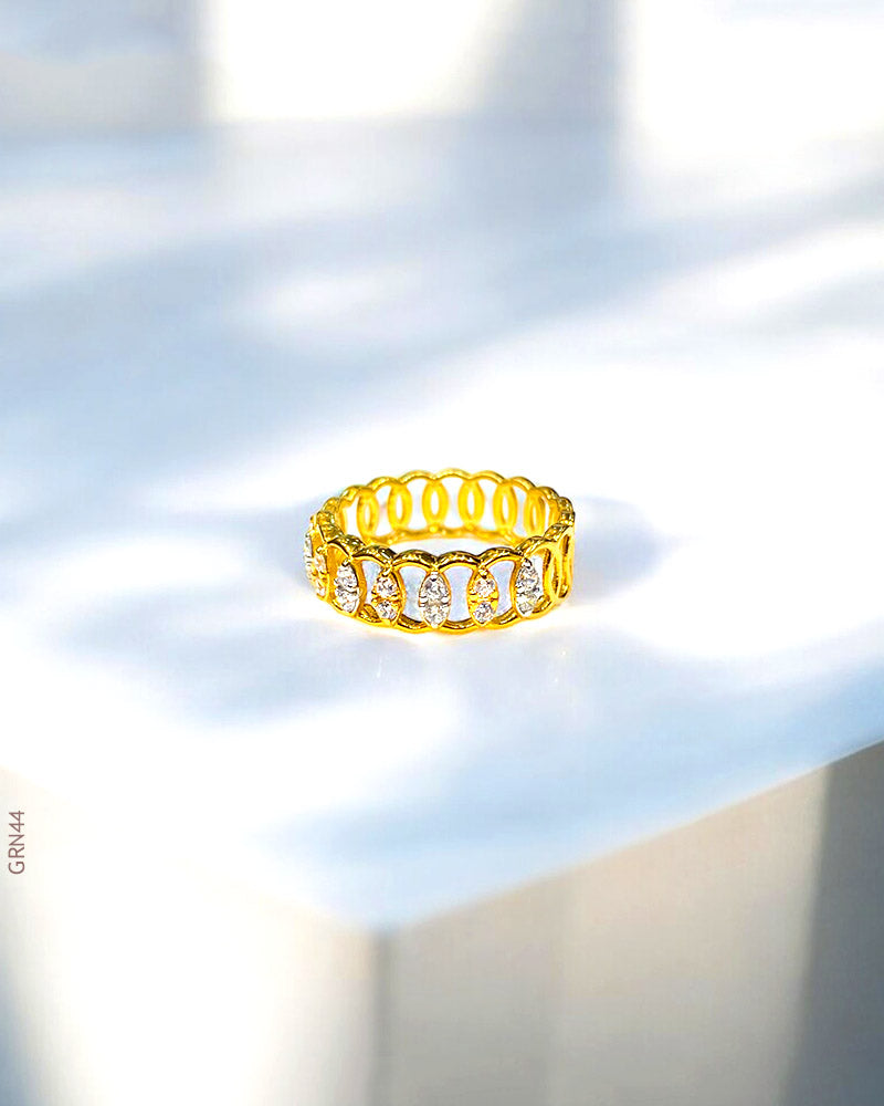 18K Yellow Gold Swarovski Eye-Shaped Ring