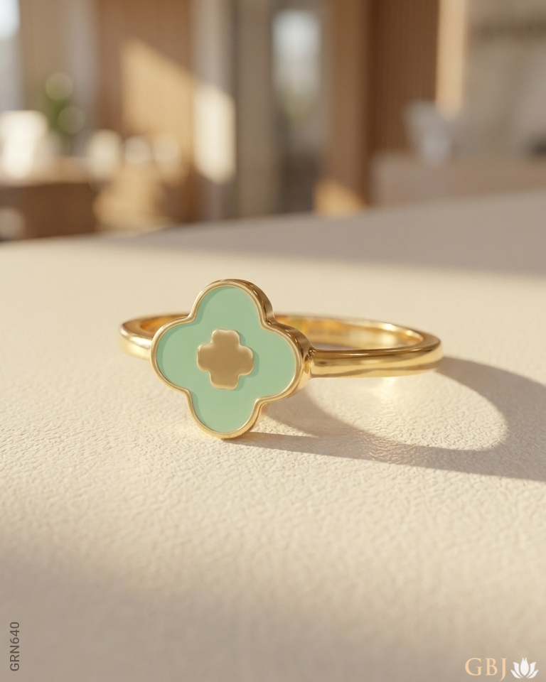 22K Yellow Gold Elegant Van-Cleef Ring