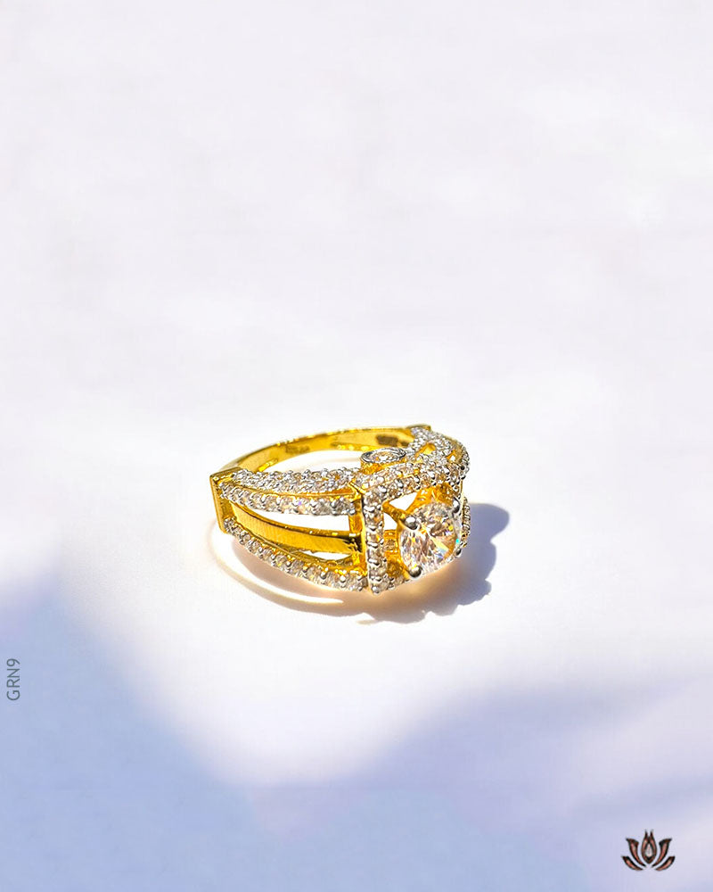 18K Real Gold Prominent Central Stone Ring